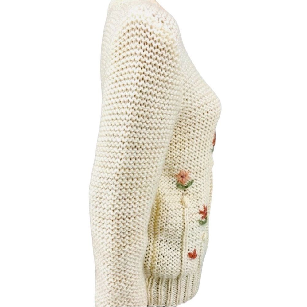 Vintage Rive Droite Collection White Embroidery Sweater Size M Made in Korea - Picture 6 of 11
